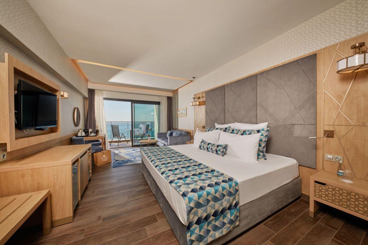 None  Secrets Sunny Beach Resort & Spa 